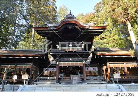 諏訪大社下社　秋宮　拝殿 124273059