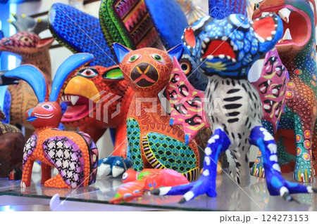 メキシコ「死者の日」年に一度のメキシコのお祭り　リメンバーミーの世界とタコス&ピラミッド満喫旅 124273153