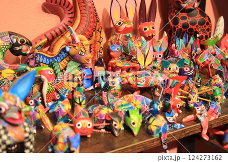 メキシコ「死者の日」年に一度のメキシコのお祭り　リメンバーミーの世界とタコス&ピラミッド満喫旅 124273162