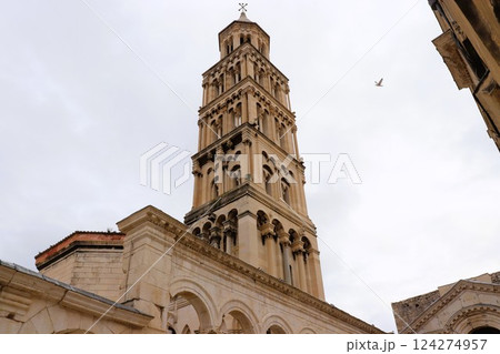 ディオクレティアヌス宮殿の鐘楼　スプリット　世界遺産　クロアチア 124274957