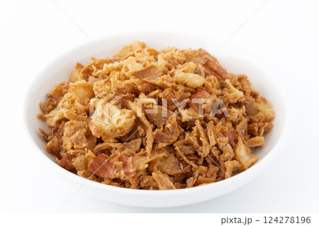 お皿に入ったフライドオニオン 124278196