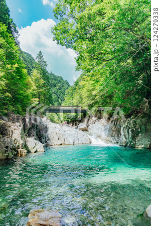 <長野>阿寺渓谷の美しい絶景 -牛ヶ淵- <長野>阿寺渓谷の美しい絶景 -牛ヶ淵- 124279338
