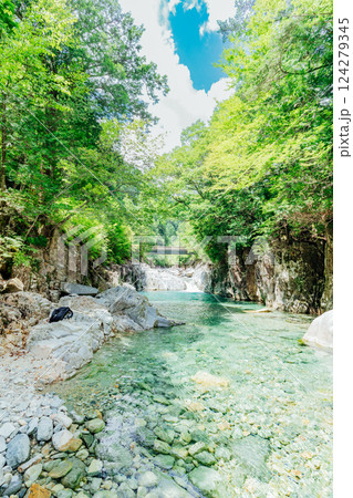 ＜長野＞阿寺渓谷の美しい絶景　-牛ヶ淵- 124279345
