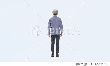 シニア男性の後ろ姿の全身写真 シニア男性の後ろ姿の全身写真 124279489