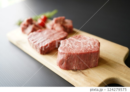 和牛ヒレステーキ 和牛ヒレステーキ 124279575