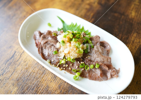 和牛赤身スライス肉 和牛赤身スライス肉 124279793