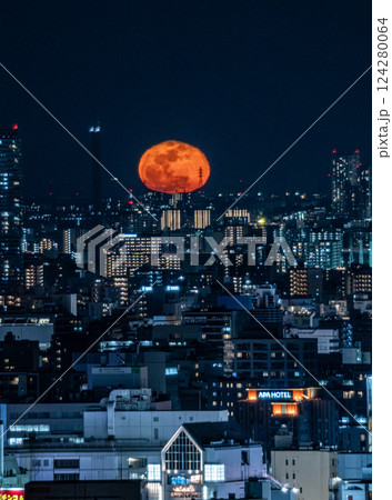 満月の夜景 124280064