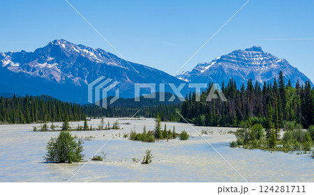 Athabasca River with Mount Kerkeslin and Mount Hardisty, Jasper National Park, Canada. Athabasca River with Mount Kerkeslin and Mount Hardisty, Jasper National Park, Canada. 124281711