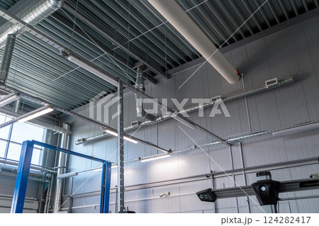 Heating pipe system in the warehouse of the 124282417