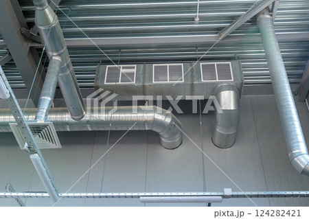 Heating pipe system in the warehouse of the 124282421