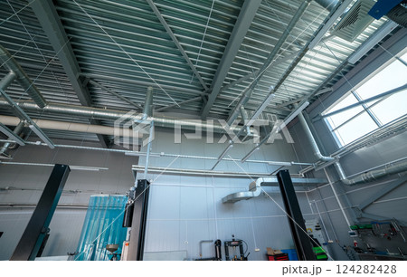 Heating pipe system in the warehouse of the 124282428