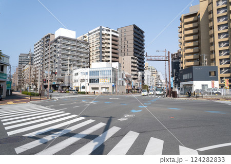 福岡市城南区別府 中村大学交差点の風景 124282833