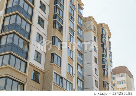 Facade of a modern residential building. New 124283182