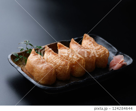 いなり寿司 (暗いイメージ) いなり寿司 (暗いイメージ) 124284644