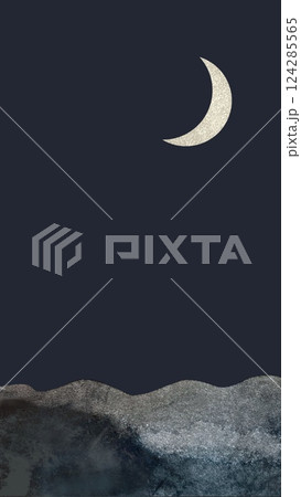 海の上に輝く銀色の三日月、山の上に登った三日月、空の上の銀色の月 124285565