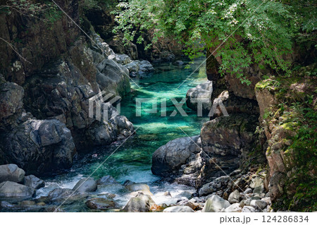 <長野>阿寺渓谷の美しい絶景 <長野>阿寺渓谷の美しい絶景 124286834