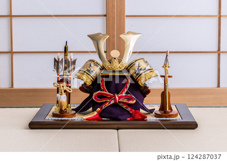 兜飾り 兜飾り 124287037