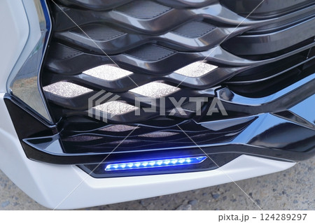 車のヘッドライト イメージ 車のヘッドライト イメージ 124289297