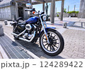 バイクのある風景 124289422