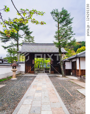 春の京都　清水寺　北総門 124291330