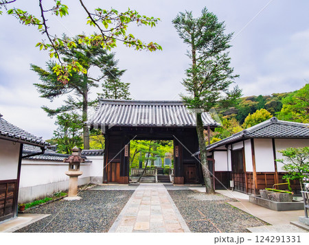 春の京都　清水寺　北総門 124291331