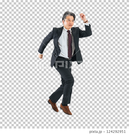元気にジャンプするミドルエイジ男性ビジネスパーソン　手作業で精密に切り抜いた背景透過全身写真PNG 124292951