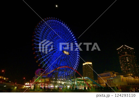 横浜市都市風景夜景みなとみらい地区 横浜市都市風景夜景みなとみらい地区 124293110