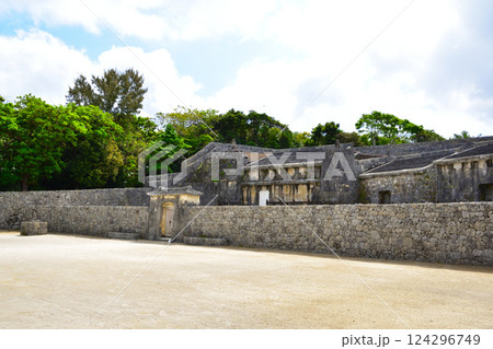 沖縄　玉陵 124296749