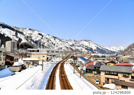 越後湯沢駅周辺を望む(新潟県湯沢町)【2025.3】 越後湯沢駅周辺を望む(新潟県湯沢町)【2025.3】 124296800