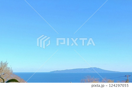 青い空と海の間の色 青い空と海の間の色 124297055