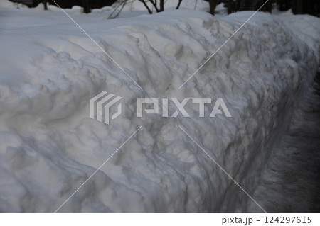雪の壁 雪壁 124297615