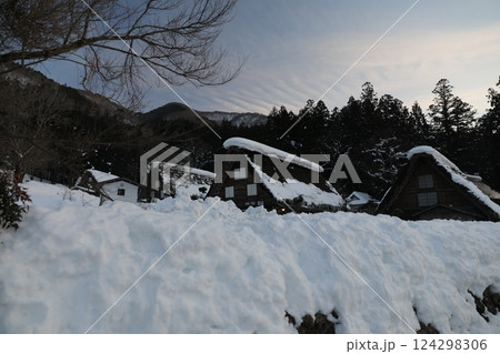 白川郷 白川村 伝統建築 124298306