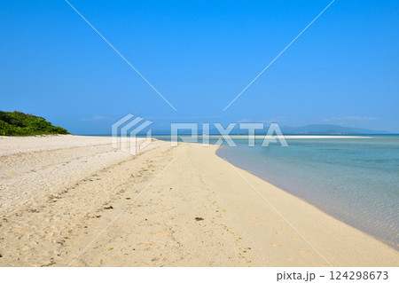 沖縄　竹富島　コンドイ浜 124298673