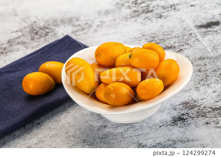 Sweet juicy tropical fruit kumquat Sweet juicy tropical fruit kumquat 124299274