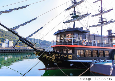 静岡県　下田市　下田港内めぐり　黒船（サスケハナ） 124299745