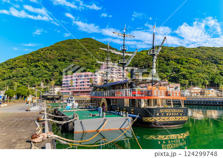 静岡県　下田市　下田港内めぐり　黒船（サスケハナ） 124299748