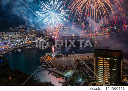 【静岡県】熱海100万ドルの夜景と海上花火大会 【静岡県】熱海100万ドルの夜景と海上花火大会 124300568