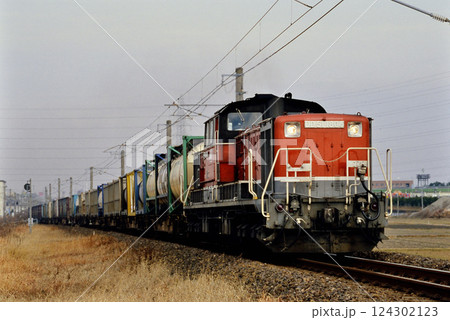 2007年　関西本線を走るDD511804コンテナ貨物列車 124302123