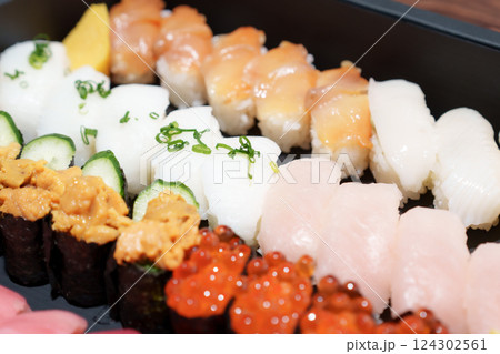 寿司盛り合わせ 124302561