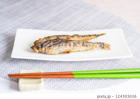 メヒカリの唐揚げ 124303016