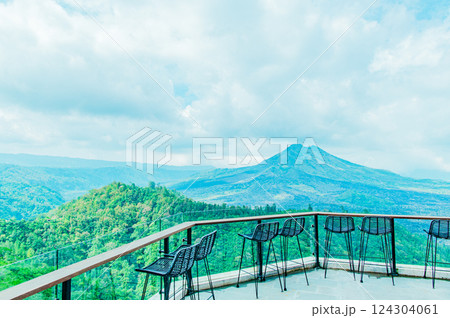 バリ島　キンタマーニ高原を一望できるカフェ 124304061