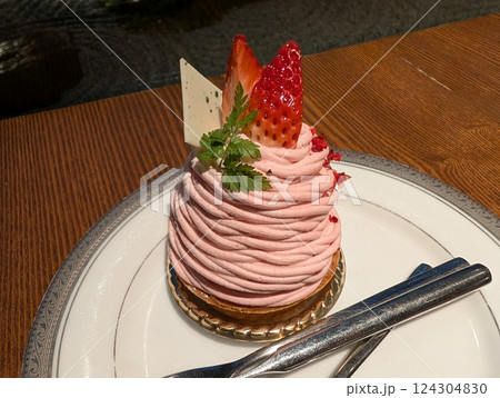 ストロベリータルトケーキ ストロベリータルトケーキ 124304830
