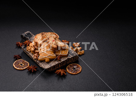 Christmas cantuccini cookies with nuts and candied fruits, gingerbread Christmas cantuccini cookies with nuts and candied fruits, gingerbread 124306518