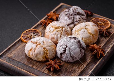 Sweet freshly baked round cookies of several types Sweet freshly baked round cookies of several types 124307475