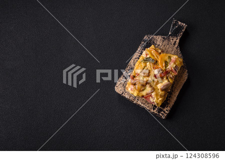 Shepherd's pie with potatoes, meat, vegetables, salt, spices and herbs 124308596
