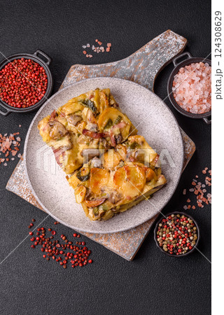 Shepherd's pie with potatoes, meat, vegetables, salt, spices and herbs 124308629