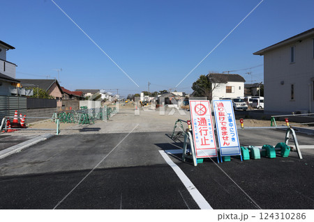 道路改良工事現場 道路改良工事現場 124310286
