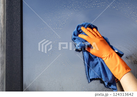 Cleanliness without compromises perfect windows. 124313642