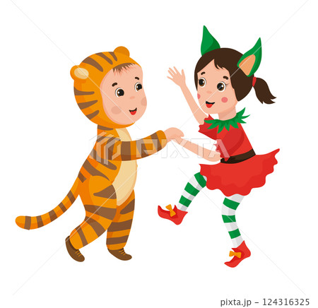 Christmas Kids Dancing 124316325
