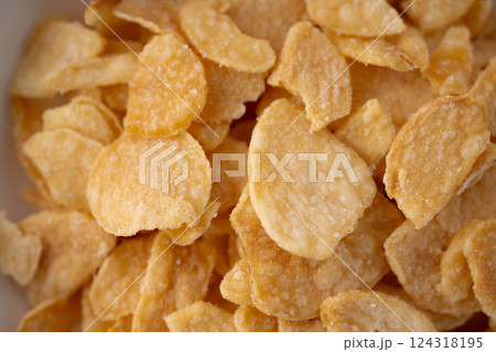 ニンニクチップのクローズアップ ニンニクチップのクローズアップ 124318195